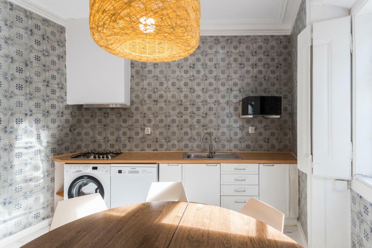 Alfama Tale Four-Bedroom Apartment W/ River View - By Lu Holidays Lisbon Exterior photo
